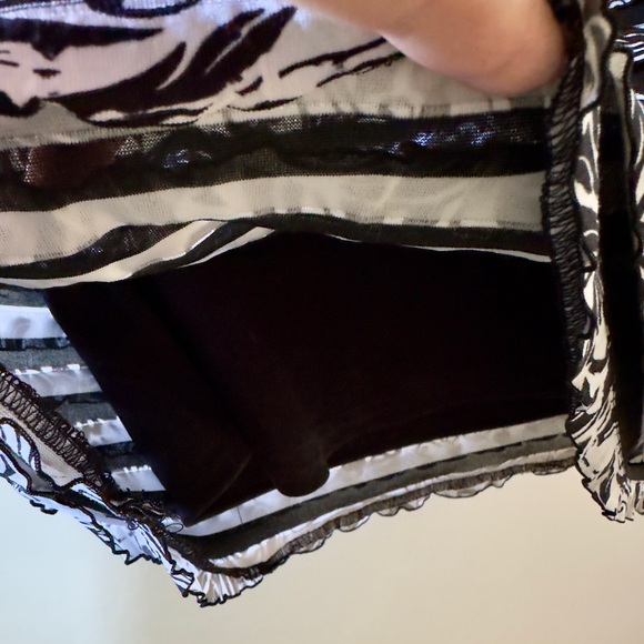 Coldwater Creek Black rippled stripe S Sleeve Pullover Top-Preowned Excellent - Picture 7 of 9